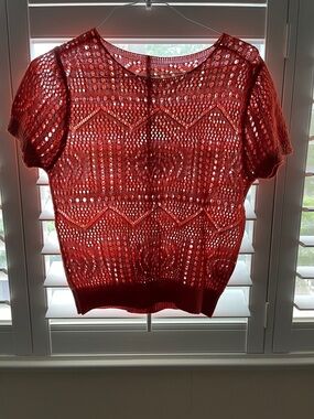 Open-Knit Short Sleeve Sweater Top -